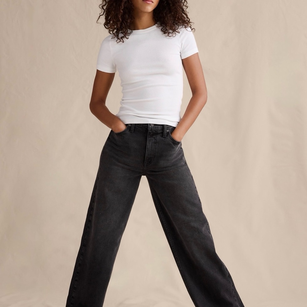 Banana Republic Icon Classic Wide-Leg Jeans – High Rise – Washed black, 28L